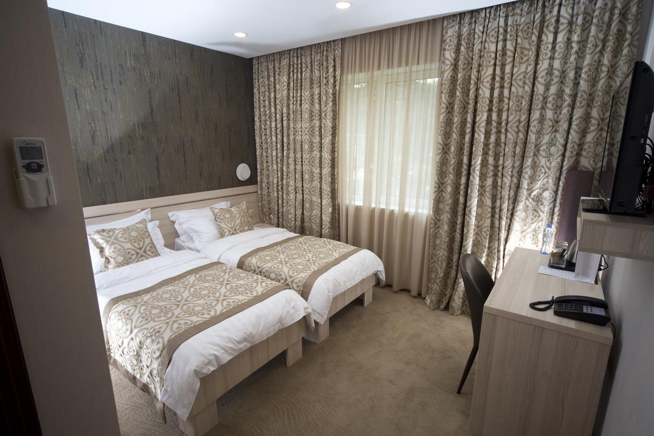 Iberia Didube Hotell Tbilisi Exteriör bild