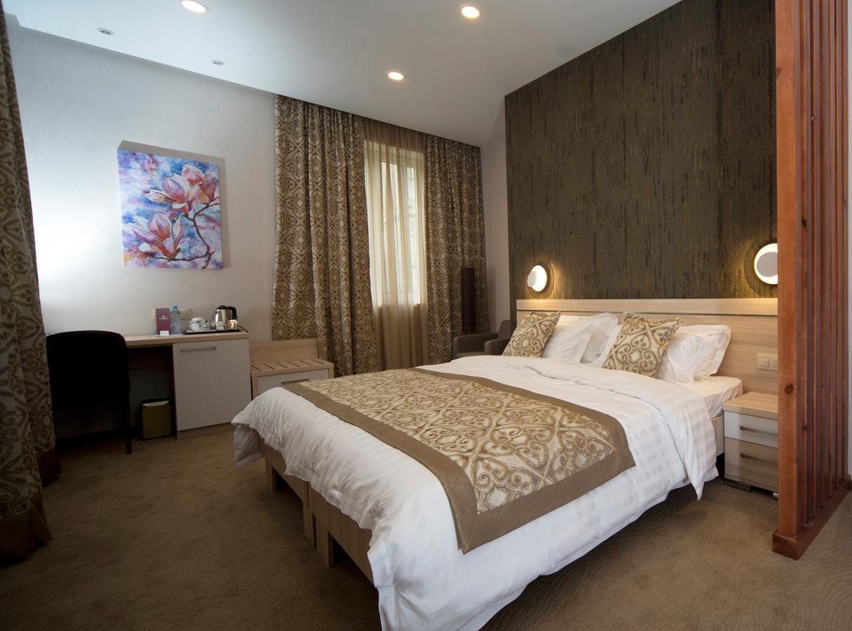 Iberia Didube Hotell Tbilisi Exteriör bild